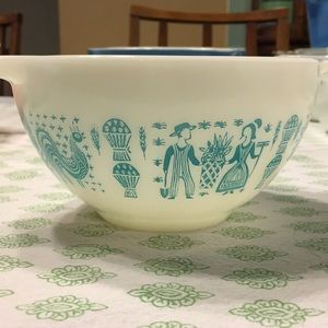 Pyrex butterprint blue bowl small size